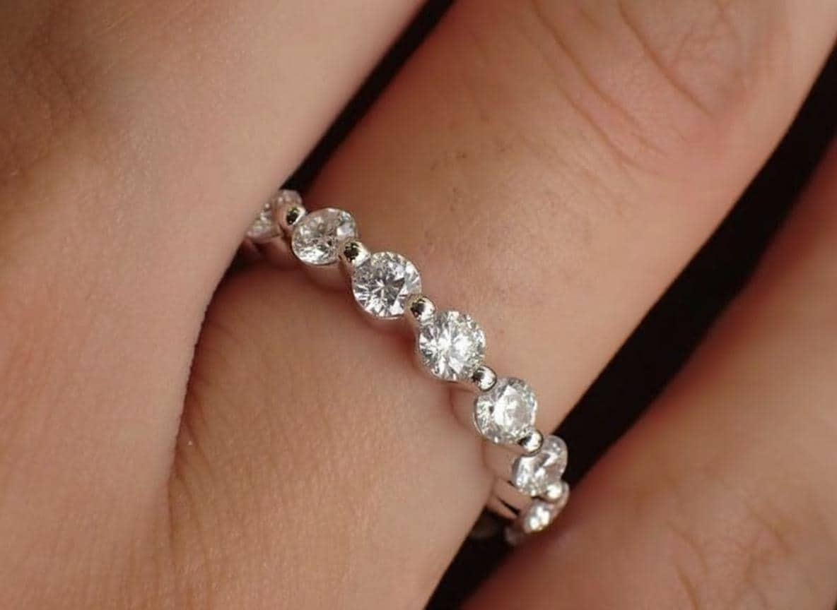 1.60 Ct Single Prong Ring, Diamant Ehering in 14K Massivem Gold, Voller Eternity Floating Bubble Stapelbar Ring von QCustomJewelry