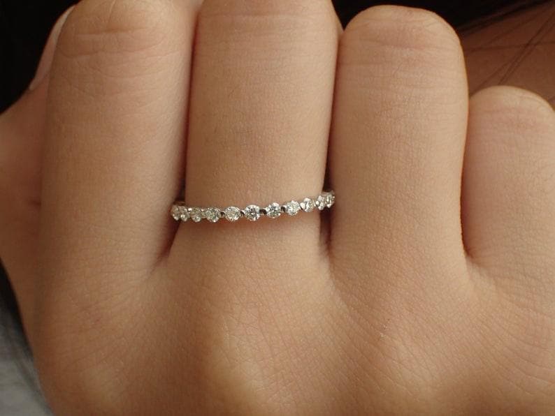 Diamant Ehering/2.0 Mm 3/4 Eternity Single Prong Weißgold Ring Floating Bubble von QCustomJewelry
