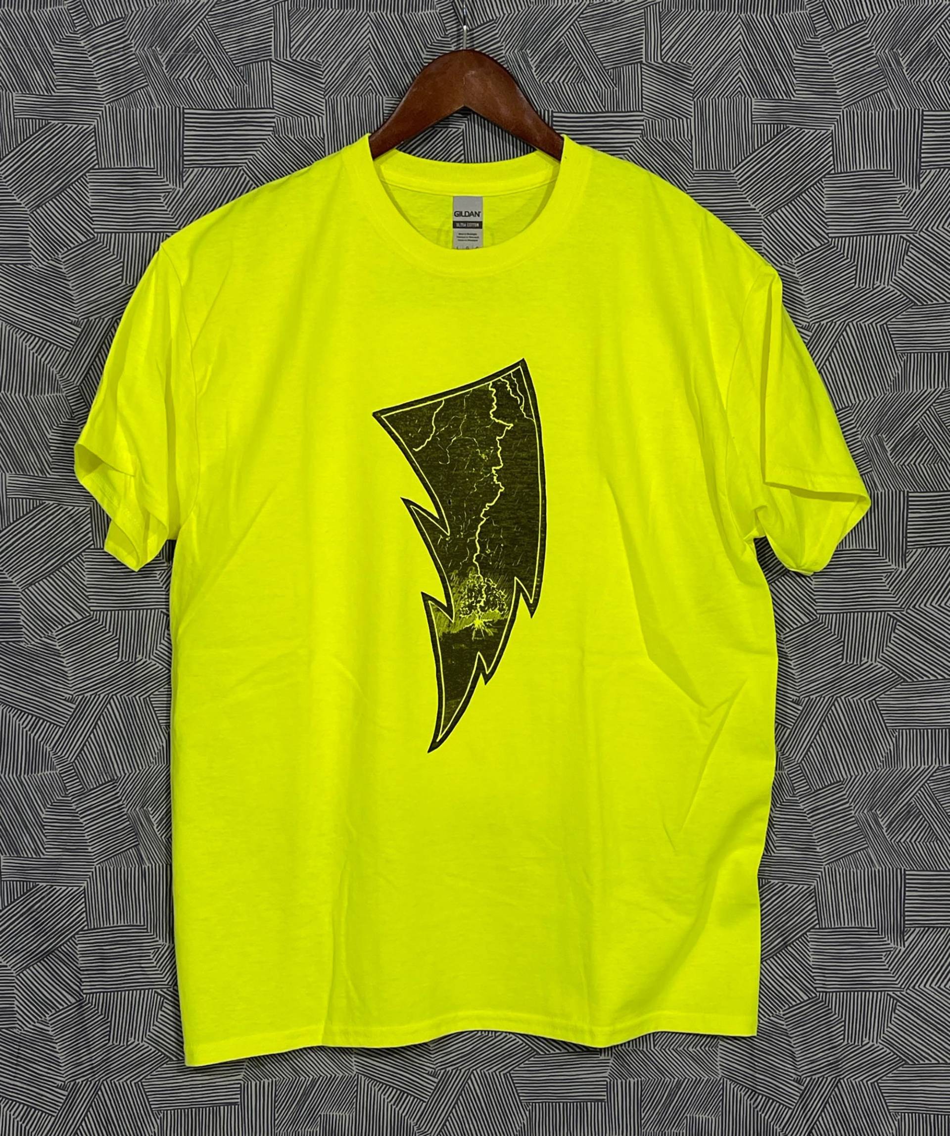 Blitzschlag Handbedruckt, Relief Block T-Shirt - Tree Strike von QDPco