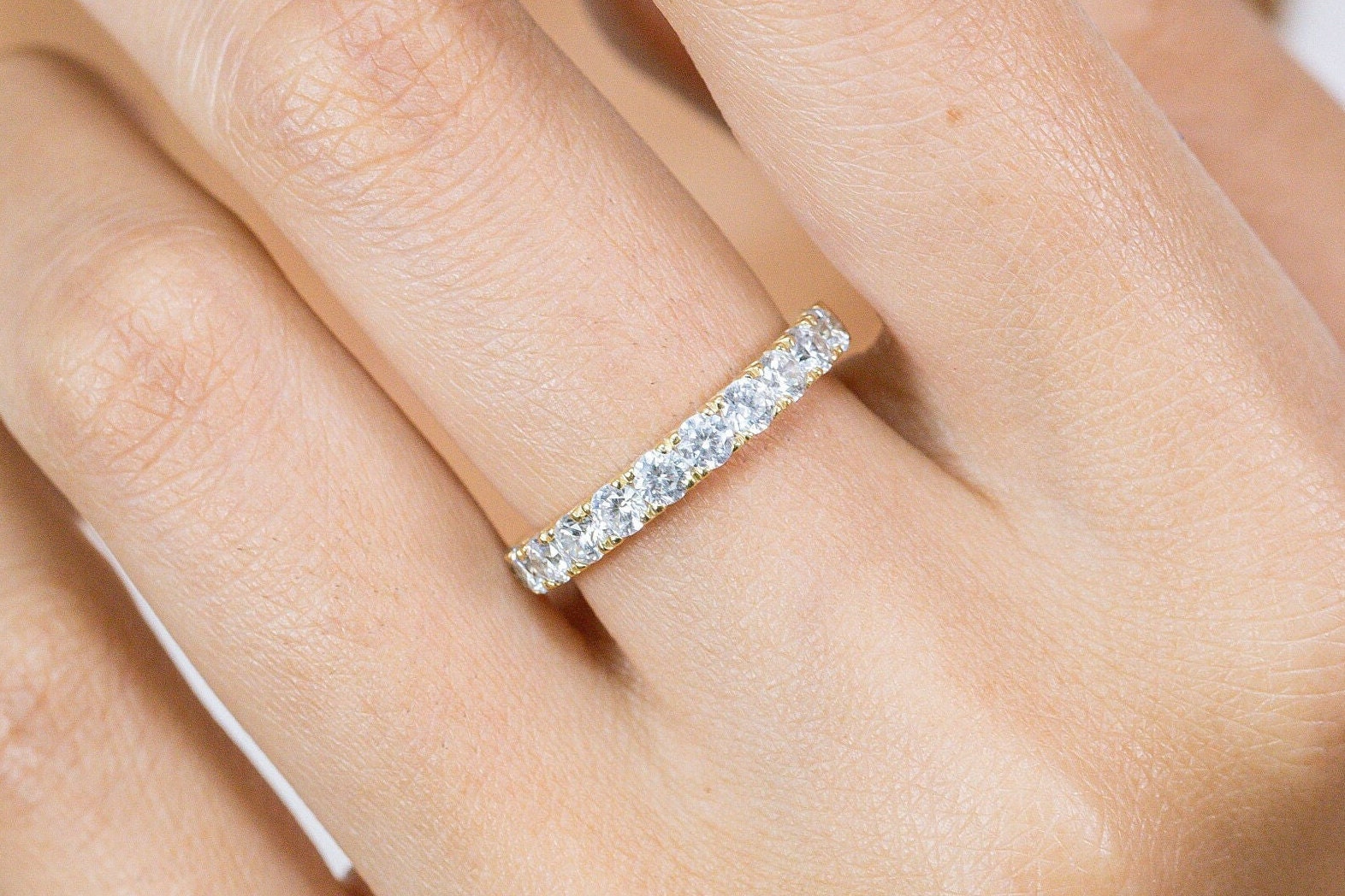 3.0mm Fishtail Diamant Ehering, Halb Eternity Ring, 14K Solid Gold Stapelbarer Jahrestag Ring von QFineJewelry