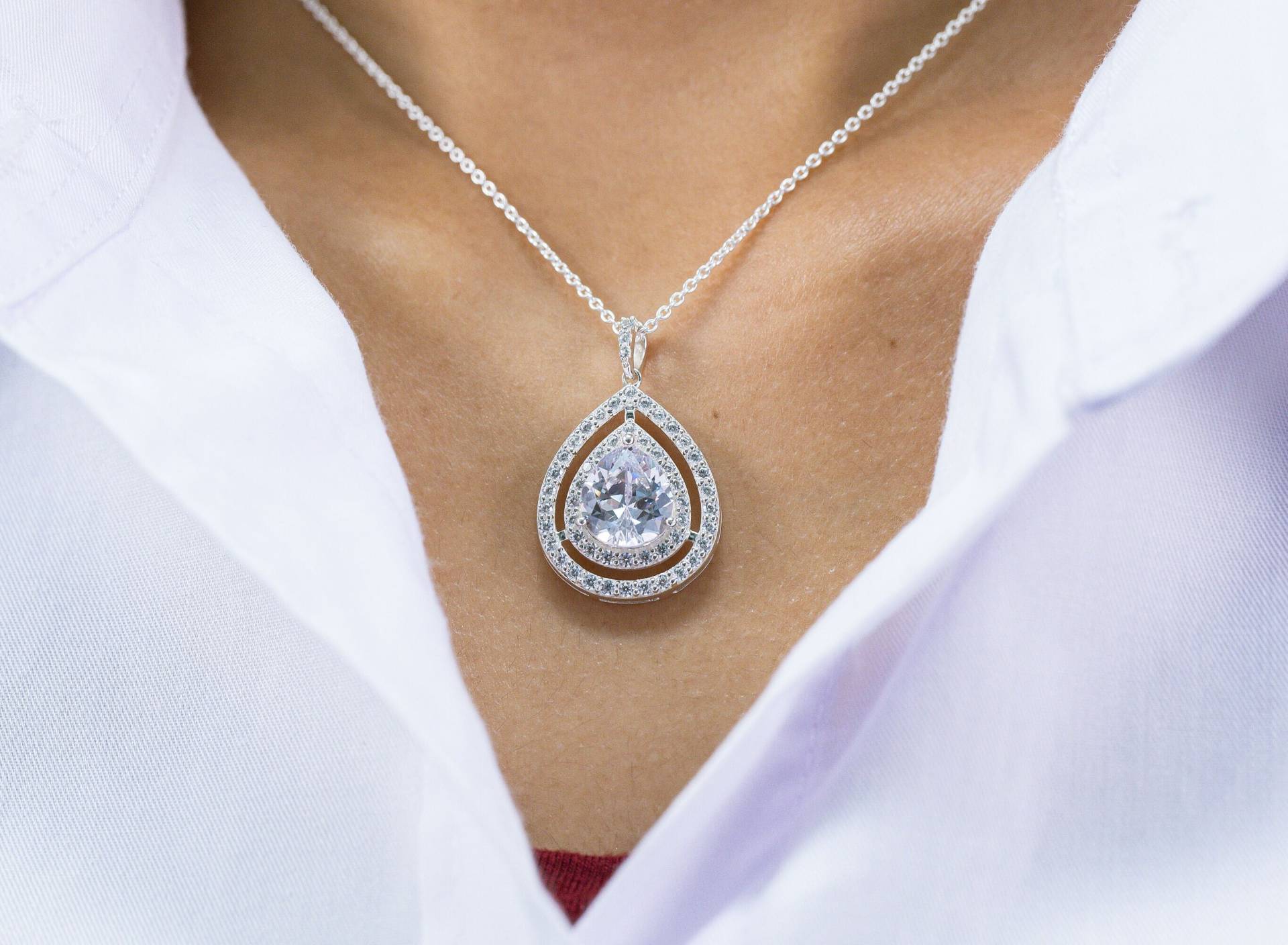 Diamant Birnenförmige Halo Halskette, 14K Solid Gold Tear Drop Teardrop Anhänger Braut Hochzeitsgeschenk von QFineJewelry