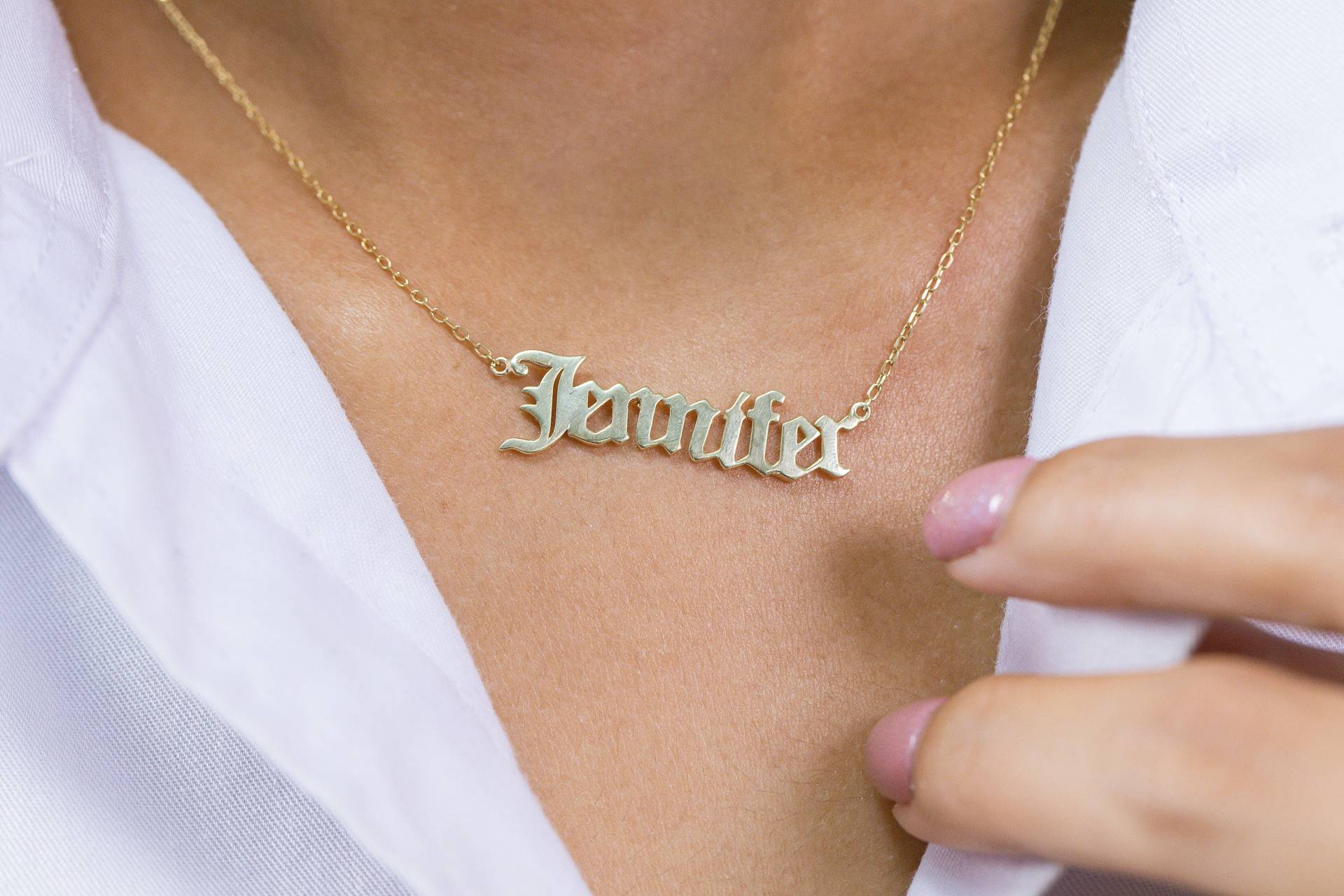 Jennifer Namensschild Halskette, 14K Solid Gold Personalisierte Halskette Geschenke Für Frauen, Jahrestagsgeschenke von QFineJewelry