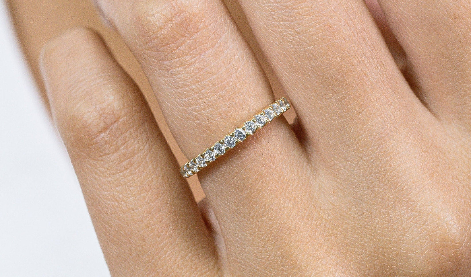 Micro Pave Eternity Diamant Band, 14K Solid Gold Stapelring, Half Daimond Braut Geschenke Für Sie von QFineJewelry