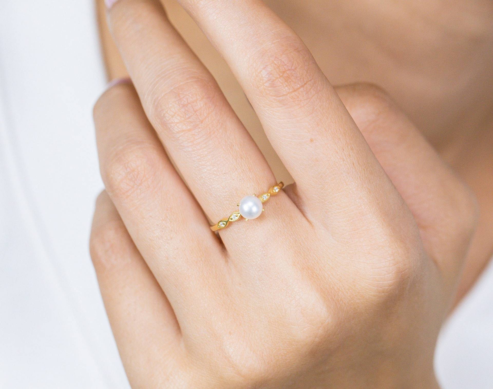 Perle Und Diamant Verlobungsring, Juni Birthstone Ring, Jubiläumsring, 14K Gold Einzigartiger Versprechensring, Ehering von QFineJewelry
