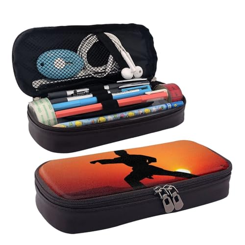 QGGHNISD Federmäppchen aus Leder mit Chemie-Druck, große Kapazität, langlebig, Federmäppchen, Schüler-Schreibwaren-Tasche, geeignet für Schreibwaren/Kosmetik/kleine Gegenstände, Karate, Einheitsgröße von QGGHNISD