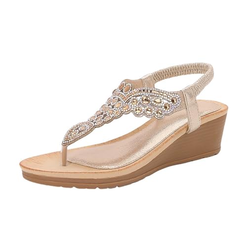 QINGMEN Sommerschuhe Damen Bequem Damensandalen Bequeme Und Modische Retro-Ethno-Stil Leichte Strandurlaub Elastischer Absatz Dicker Keilabsatz Freizeitsandalen Schuhe 2025 (Gold, 37) von QINGMEN