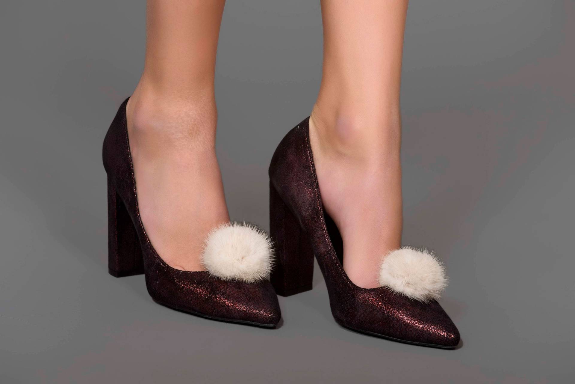 1 Paar Fell-Bommel-Schuhclips. Zwei Pearl Mink Pompom Clips, Ein Nerz Pompons Geeignet Um Sie in Schuhe Zu Clippen von QLeathercom