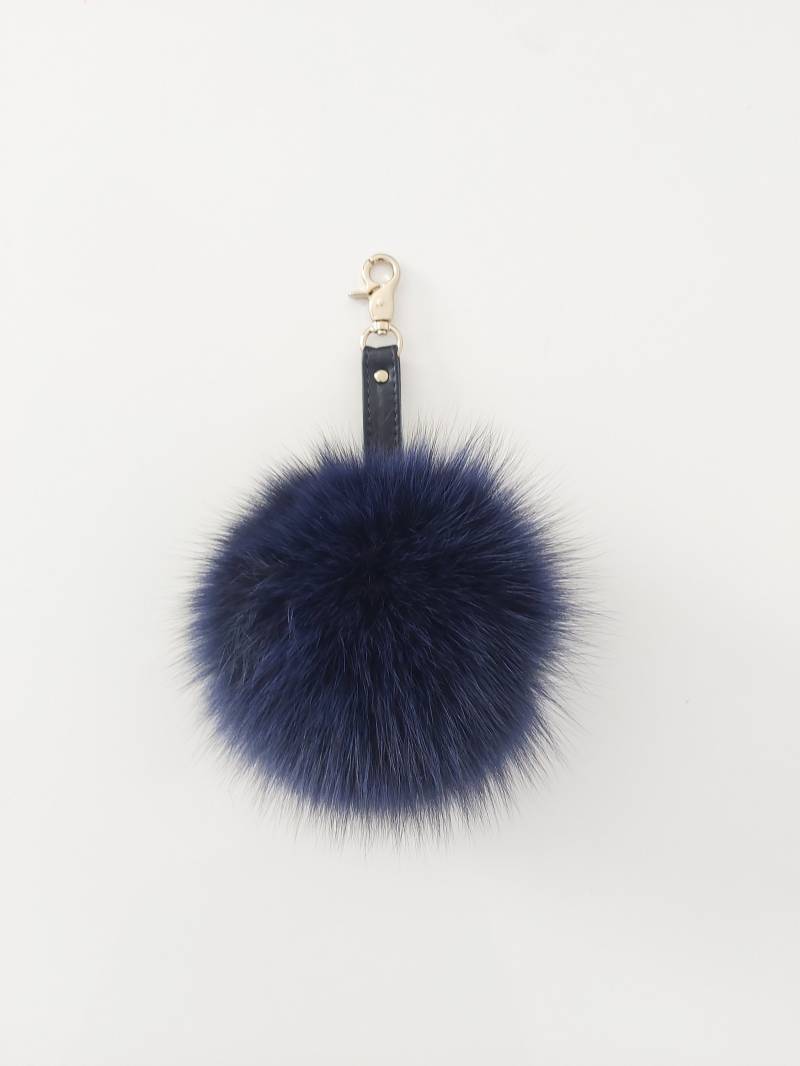 Echter Fuchspelz Schlüsselanhänger Pompom Mit Echtem Lederband, Silber - Oder Goldfarbene Hardware Echter Fuchspelz Schlüsselanhänger Pompom Mit Echtem Lederband, Silber - Oder Goldfarbene Hardware von QLeathercom