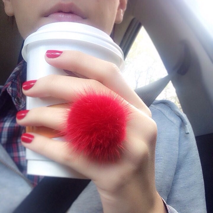 Nerz Bommel Ring, Roter Fingerring Mit Echtem Leder.echtfellring Nerz Bommel Ring, Roter Fingerring Mit Echtem Leder.echtfellring von QLeathercom