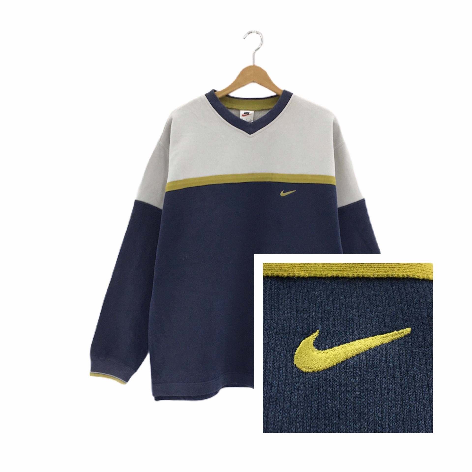 Selten Vintage 90Er Jahre Nike Kleiner Swoosh V-Ausschnitt Langarm Sweatshirt Bestickt Kleines Logo Männer Kleidung/Große Passform von QNineShop