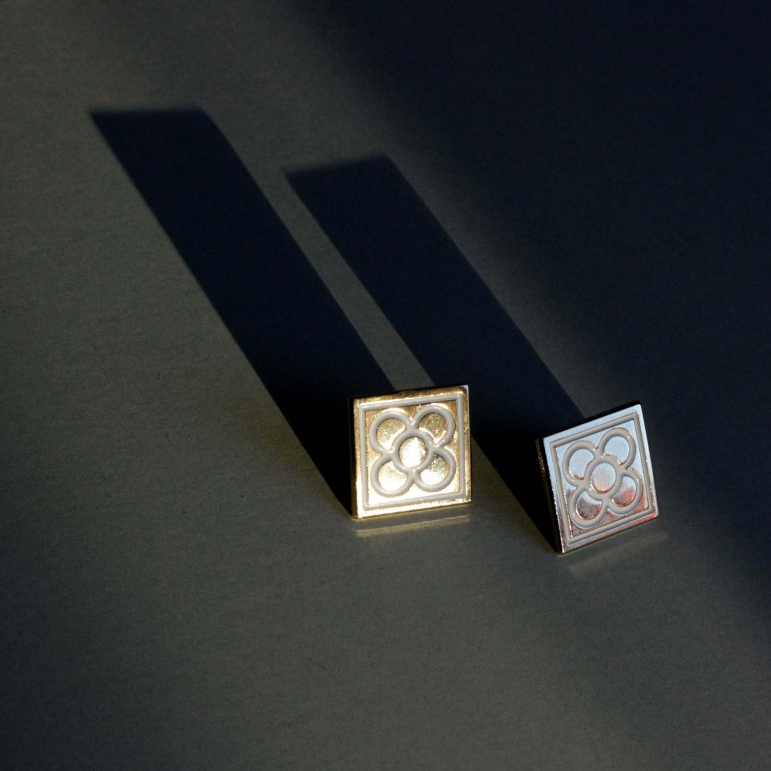 Barcelona Pin-Panot Blumennagel, Der Die Brooch-Birch-Blume-Nadel Von Barcelona Pin-Panot Blumennagel, Der Die Brooch-Birch-Blume-Nadel Von von QPin