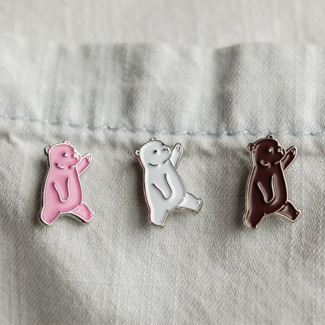 Eisbär Emaille Pin - Brosche - Weiß-Rosa-Braun - Mini Pin Eisbär Emaille Pin - Brosche - Weiß-Rosa-Braun - Mini Pin von QPin