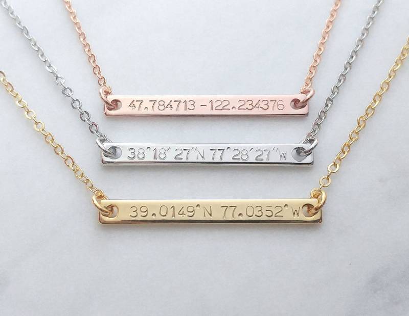 Benutzerdefinierte Koordinaten Halskette, Standort Gps-Koordinaten, Breitengrad, Gold Silber Roségold Zierliche Horizontale Halskette Benutzerdefinierte Koordinaten Halskette, Standort Gps-Koordinaten, Breitengrad, Gold Silber Roségold Zierliche Horizontale Halskette von QQ47
