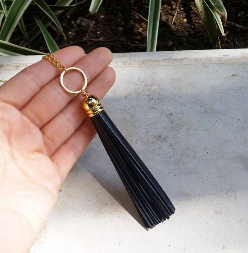 Echtes Leder Lange Schwarze Quaste Halskette, Handgemachte Geschichtete Abschlussgeschenk Echtes Leder Lange Schwarze Quaste Halskette, Handgemachte Geschichtete Abschlussgeschenk von QQ47