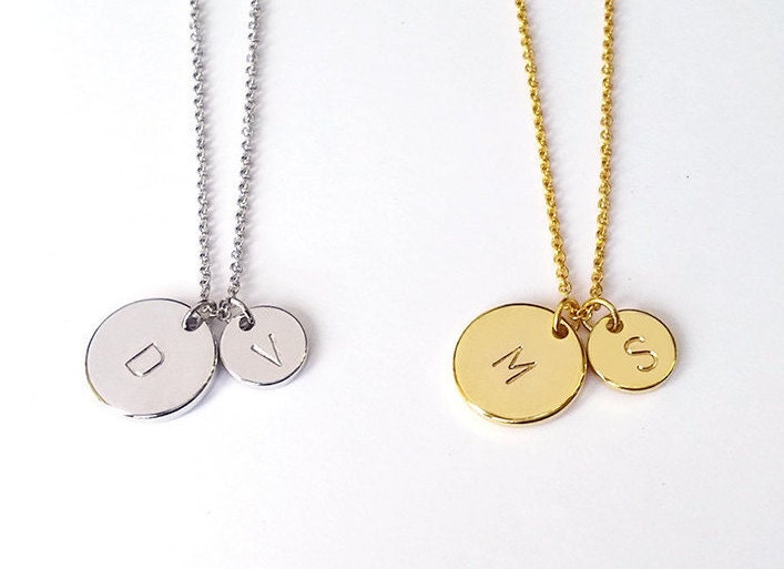 Personalisierte Zwei Gold, Silber Kreis Initial Disc Halskette, Benutzerdefinierte Mutter-Tochter-Buchstabe-Halskette, Seine Und Ihre Initiale Personalisierte Zwei Gold, Silber Kreis Initial Disc Halskette, Benutzerdefinierte Mutter-Tochter-Buchstabe-Halskette, Seine Und Ihre Initiale von QQ47
