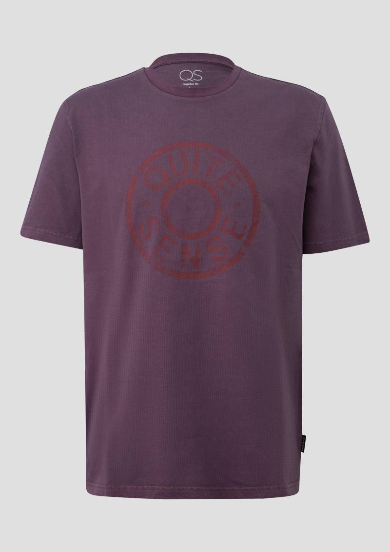 QS - Basic Rundhals T-Shirt mit Frontdruck, Herren, lila von QS