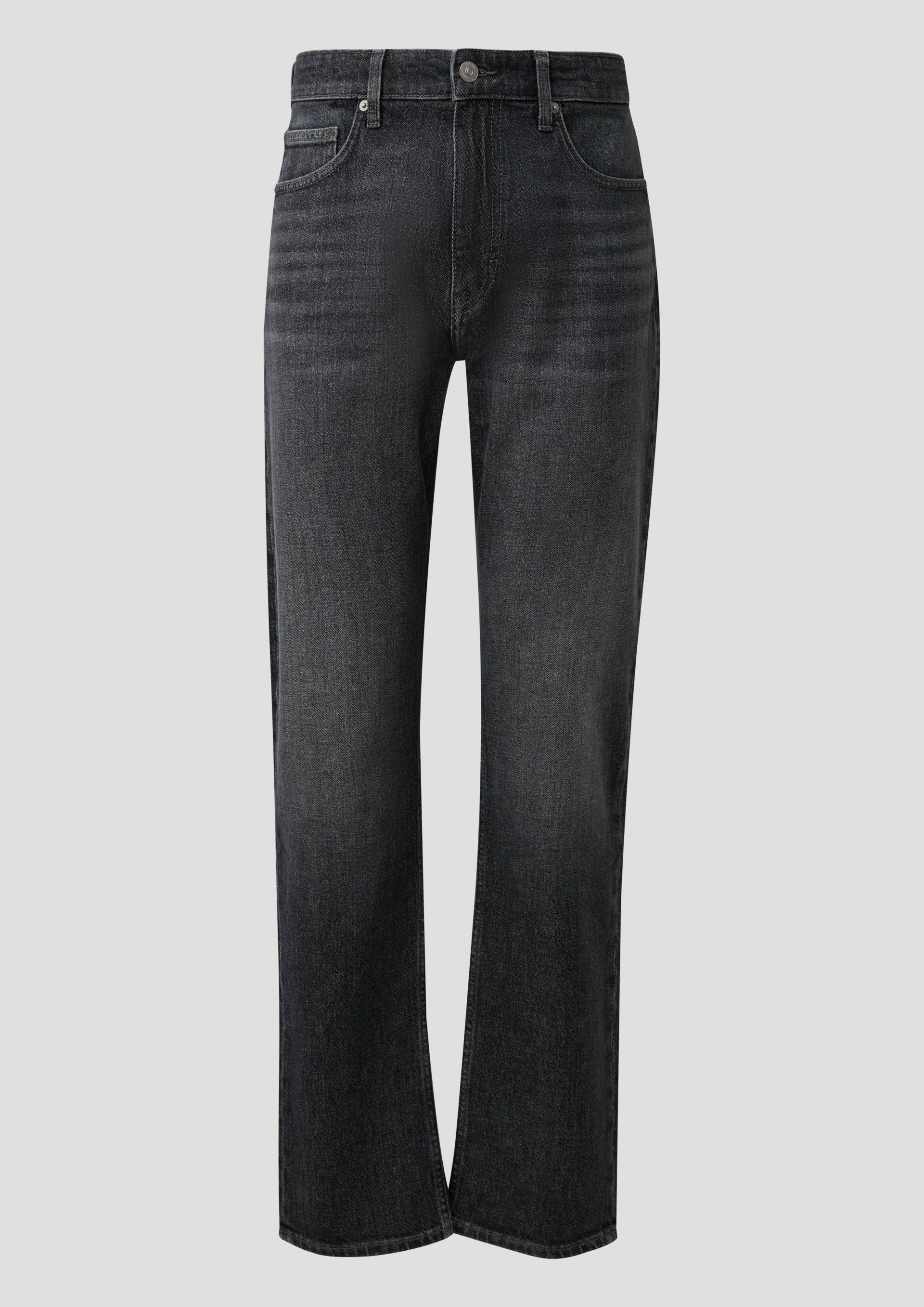 QS - Denim Pete/ Regular Fit / Mid Rise / Straight Leg, Herren, grau von QS