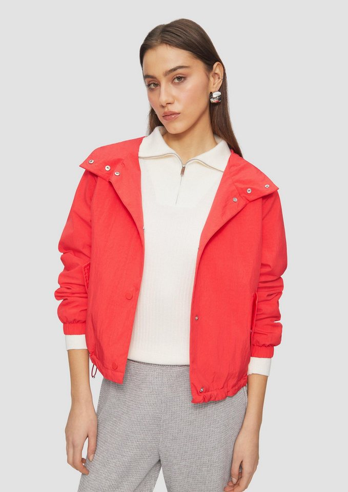 QS Funktionsjacke Outdoor-Jacke Nylon-Jacke mit Kapuze und verstellbarem Saum von QS