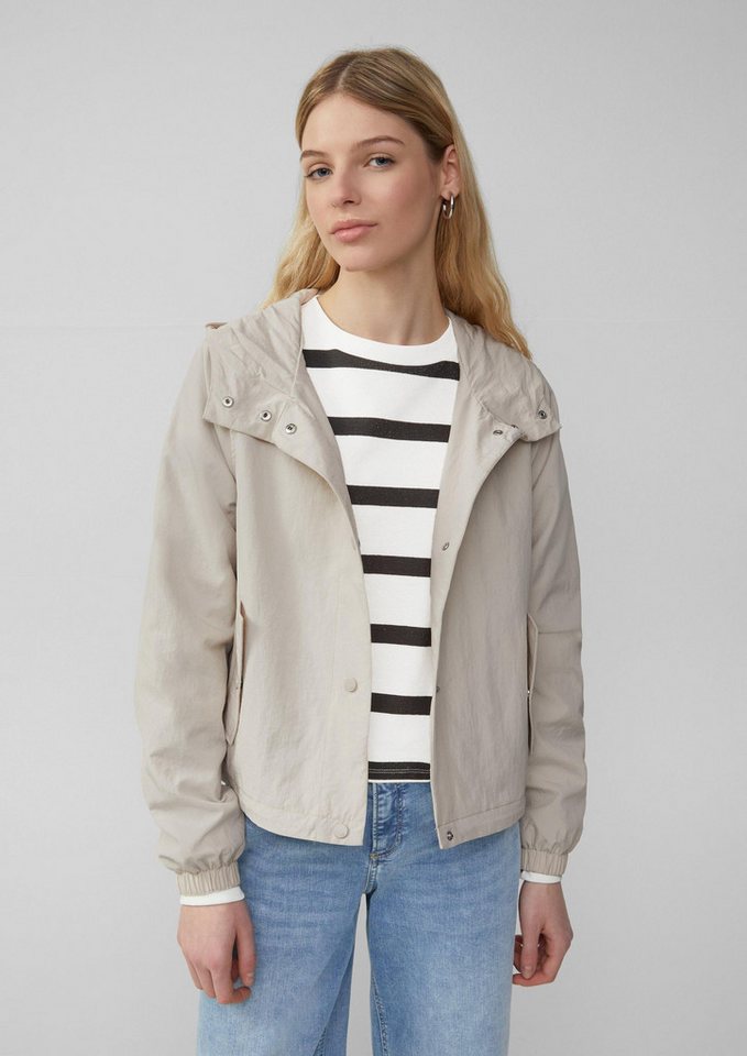 QS Funktionsjacke Outdoor-Jacke Nylon-Jacke mit Kapuze und verstellbarem Saum von QS