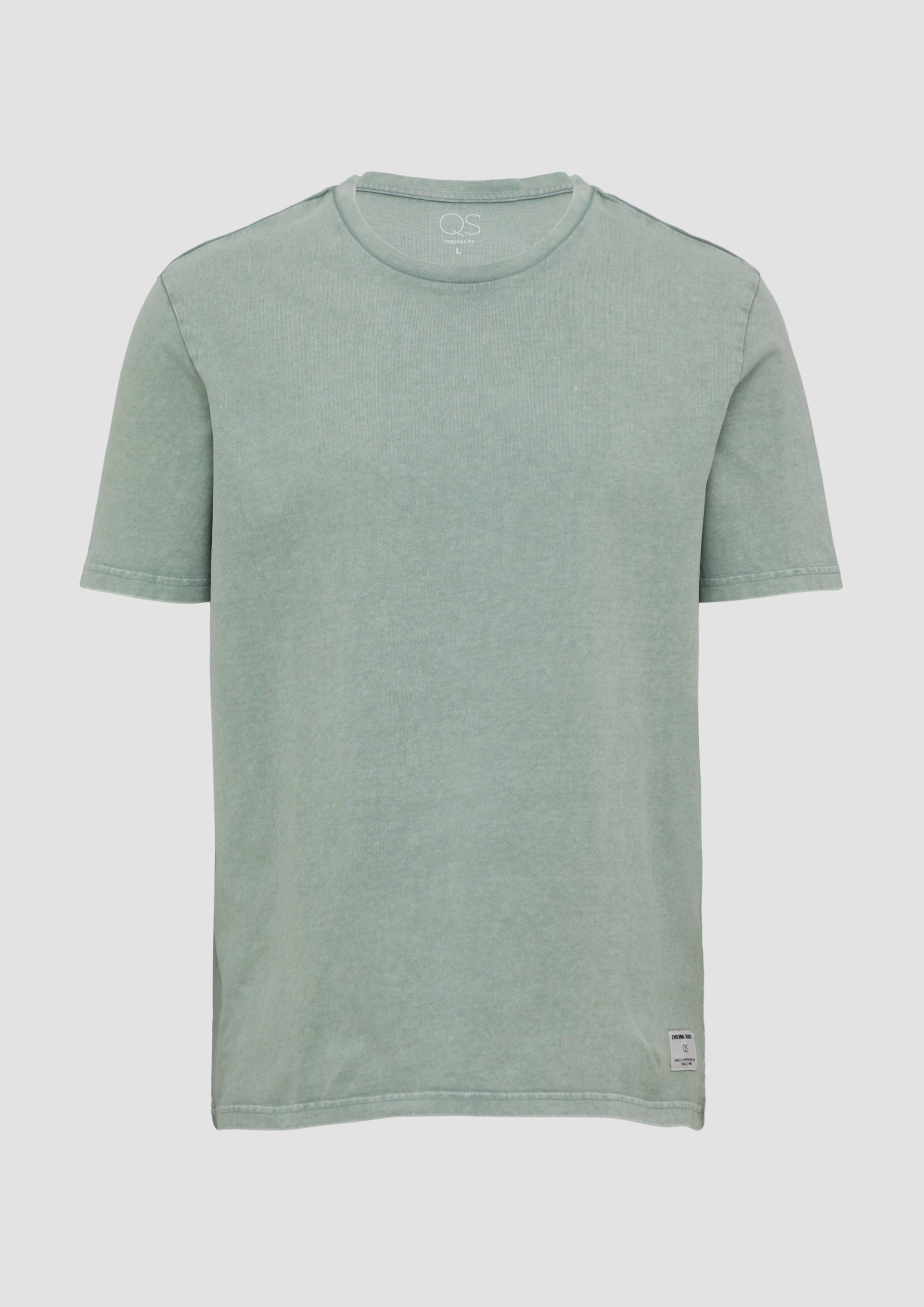 QS - Gewaschenes Basic-T-Shirt aus weichem Heavy Jersey, Herren, grün von QS