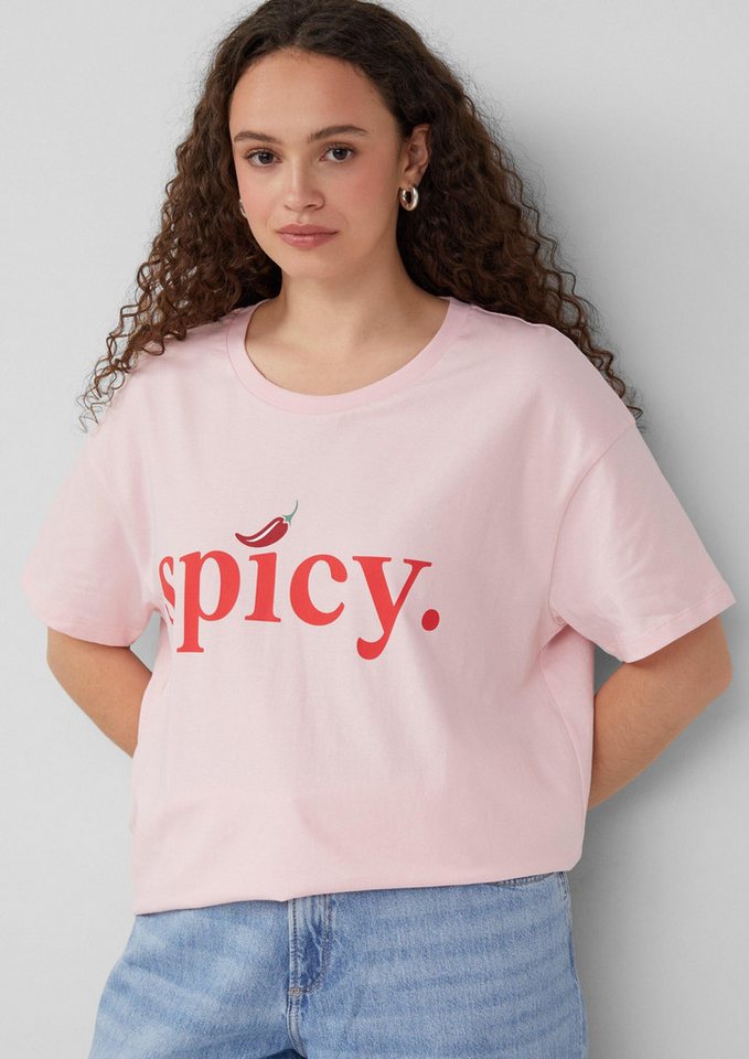 QS Kurzarmshirt T-Shirt Baumwollshirt mit überschnittener Schulter und Frontprint von QS