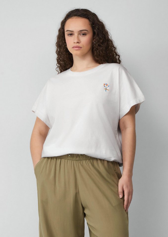 QS Kurzarmshirt T-Shirt Lässiges Shirt mit angeschnittener Schulter und kleiner Stickerei von QS