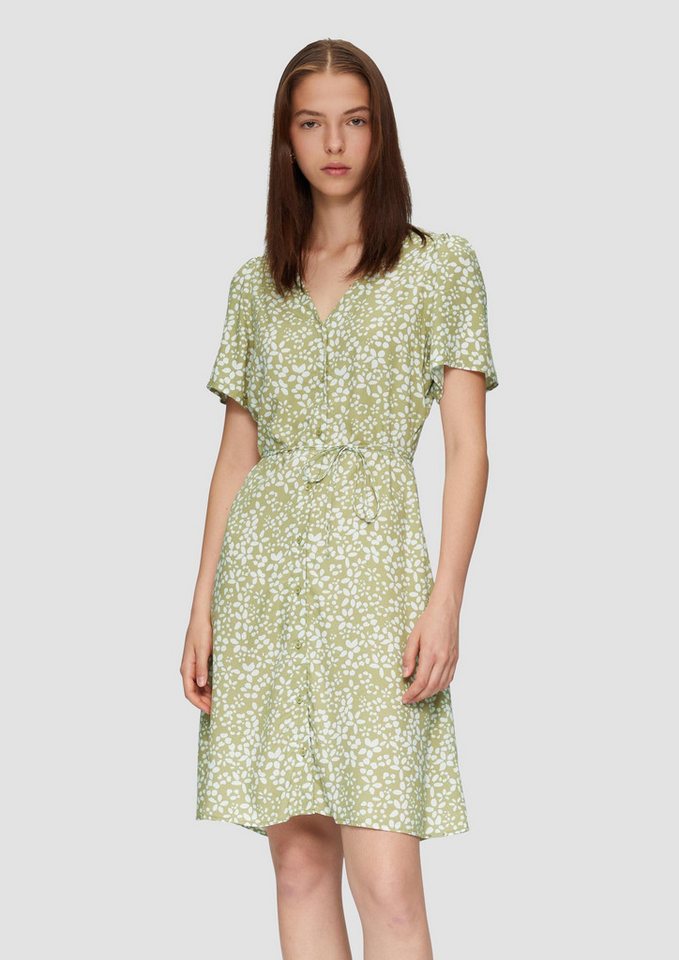 QS Minikleid Kleid Luftiges Viskosekleid mit All-over-Print (1-tlg) von QS