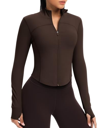 QUEENIEKE Kurze Damen Sportjacke – Leichtes atmungsaktives Yoga-Oberteil mit Daumenlöchern für Fitness & Training (Stadtbraun, L) von QUEENIEKE
