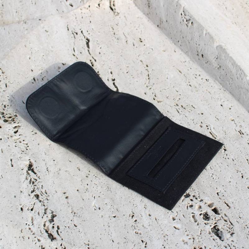 Kleiner Leder Tabakbeutel Mini Handgemacht Schwarz Tabakbeutel von Qhiss