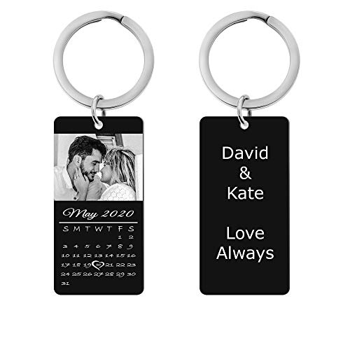 Personalisierter Kalender Foto Bild Name Text Gravierter individueller Anhänger Schlüsselanhänger Jahrestag Geburtstag Geschenk für Paare Liebhaber Hushand Frau .., Schwarz , Einheitsgröße Personalisierter Kalender Foto Bild Name Text Gravierter individueller Anhänger Schlüsselanhänger Jahrestag Geburtstag Geschenk für Paare Liebhaber Hushand Frau .., Schwarz , Einheitsgröße von Qina C