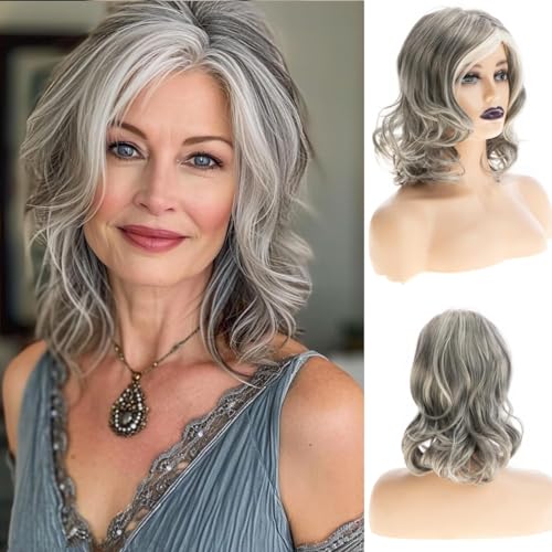 Qnbiar Damen Kurz Grau Wellen Bob Perücke Mittellang Grau Locken Perücke Mittelteil Silber Synthetisch Natürliches Look Alltag Partyhaar Qnbiar Damen Kurz Grau Wellen Bob Perücke Mittellang Grau Locken Perücke Mittelteil Silber Synthetisch Natürliches Look Alltag Partyhaar von Qnbiar