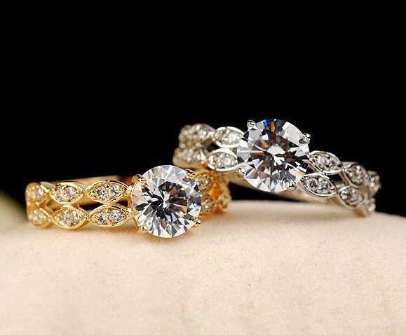 14K Gold Diamant Verlobungsring Boho Pave Band, 4 Krappenfassung von Qrystaljewelry