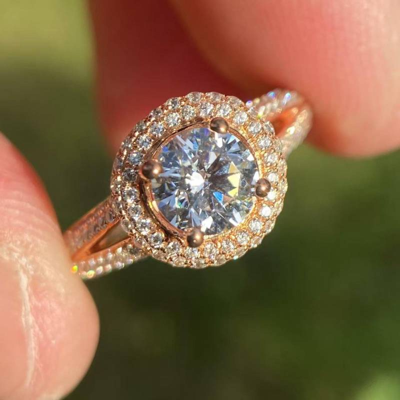 14K Weißgold Diamant Halo Verlobungsring - 5, 5 Mm Rund von Qrystaljewelry