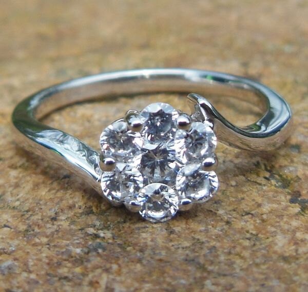 14K Weißgold Diamant Ring von Qrystaljewelry