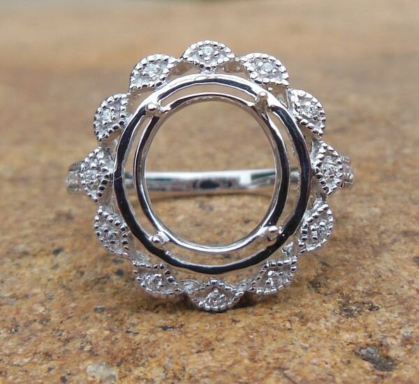 14K Weißgold Diamant Semi Mount Ring - Für 9 X 11 Mm Oval von Qrystaljewelry