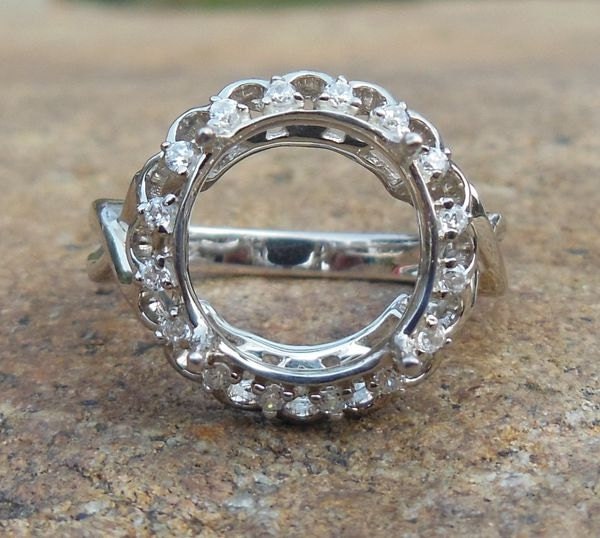 14K Weißgold Diamant Semi Mount Ring Oval 9 X 12 Mm Fassung von Qrystaljewelry