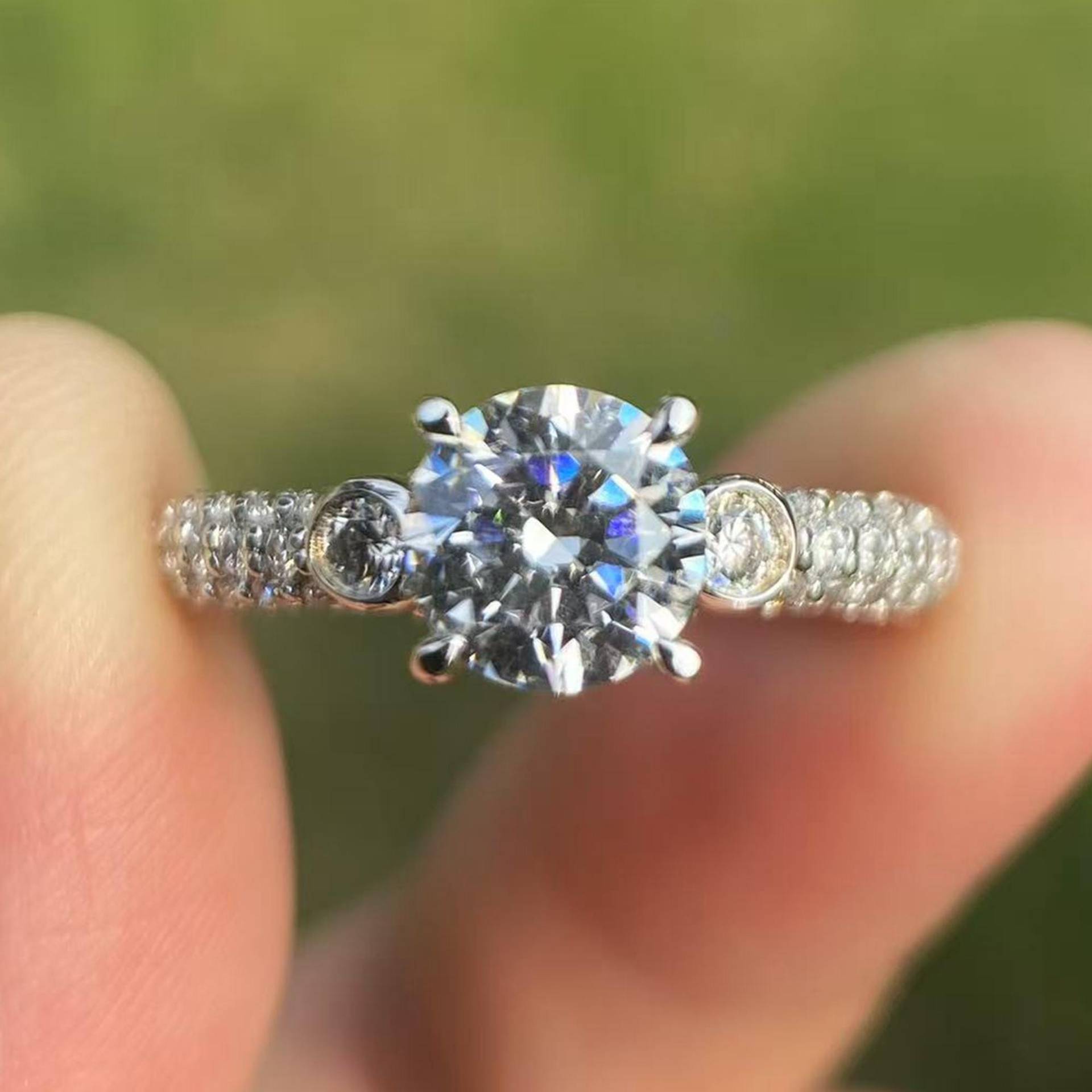 14K Weißgold Diamant Verlobungsring 0.63 Karat Si1 Klarheit von Qrystaljewelry