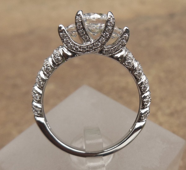 14K Weißgold Drei Stein Diamant Ring 6 Mm Verlobungsring von Qrystaljewelry