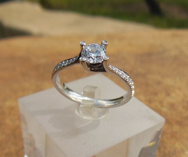 14K Weißgold Labradorit Diamant Verlobungsring | 0, 5 Karat von Qrystaljewelry