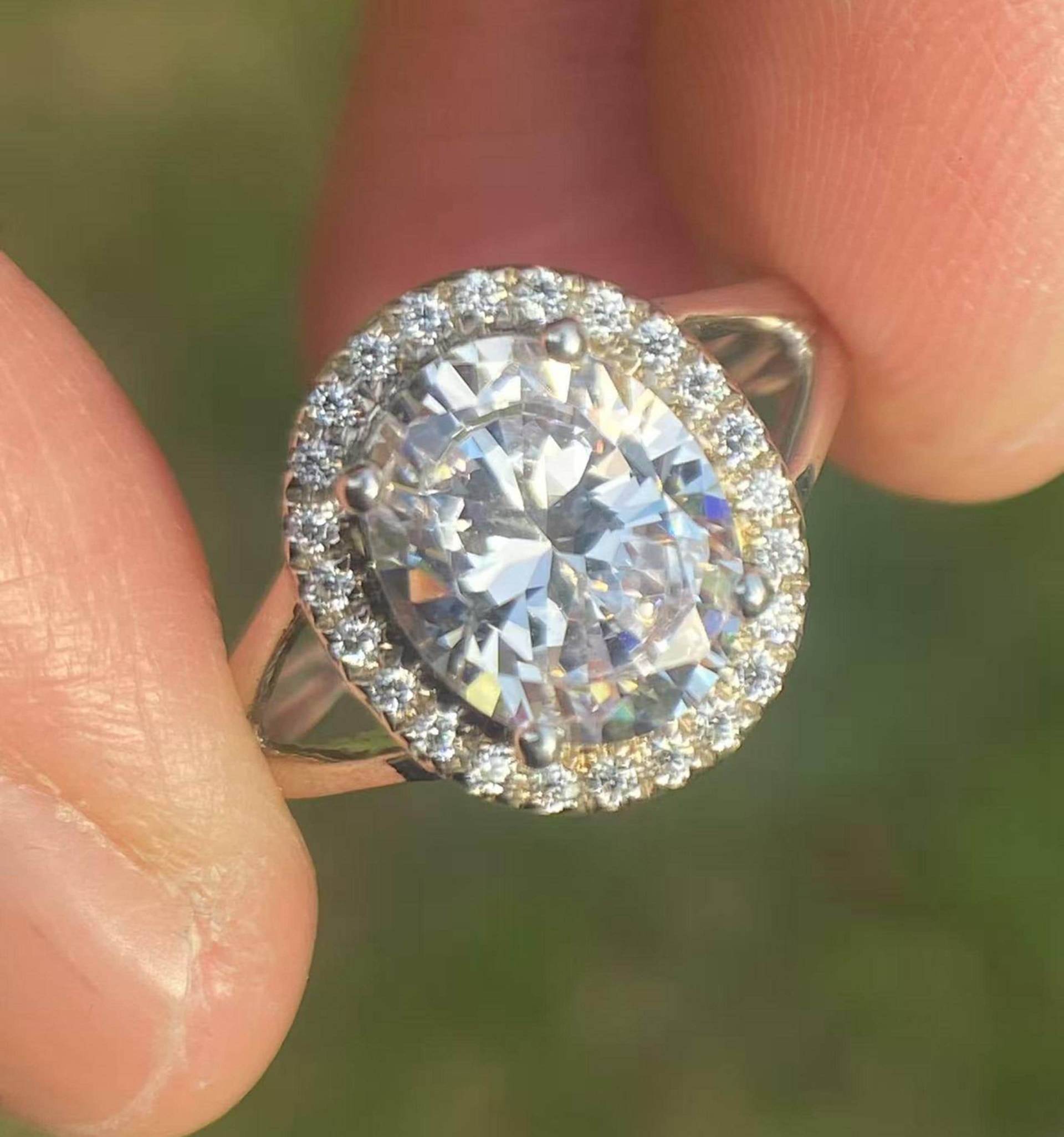 14K Weißgold Oval Halo Ringfassung - Diamant Akzent | 8 X 10 Mm von Qrystaljewelry