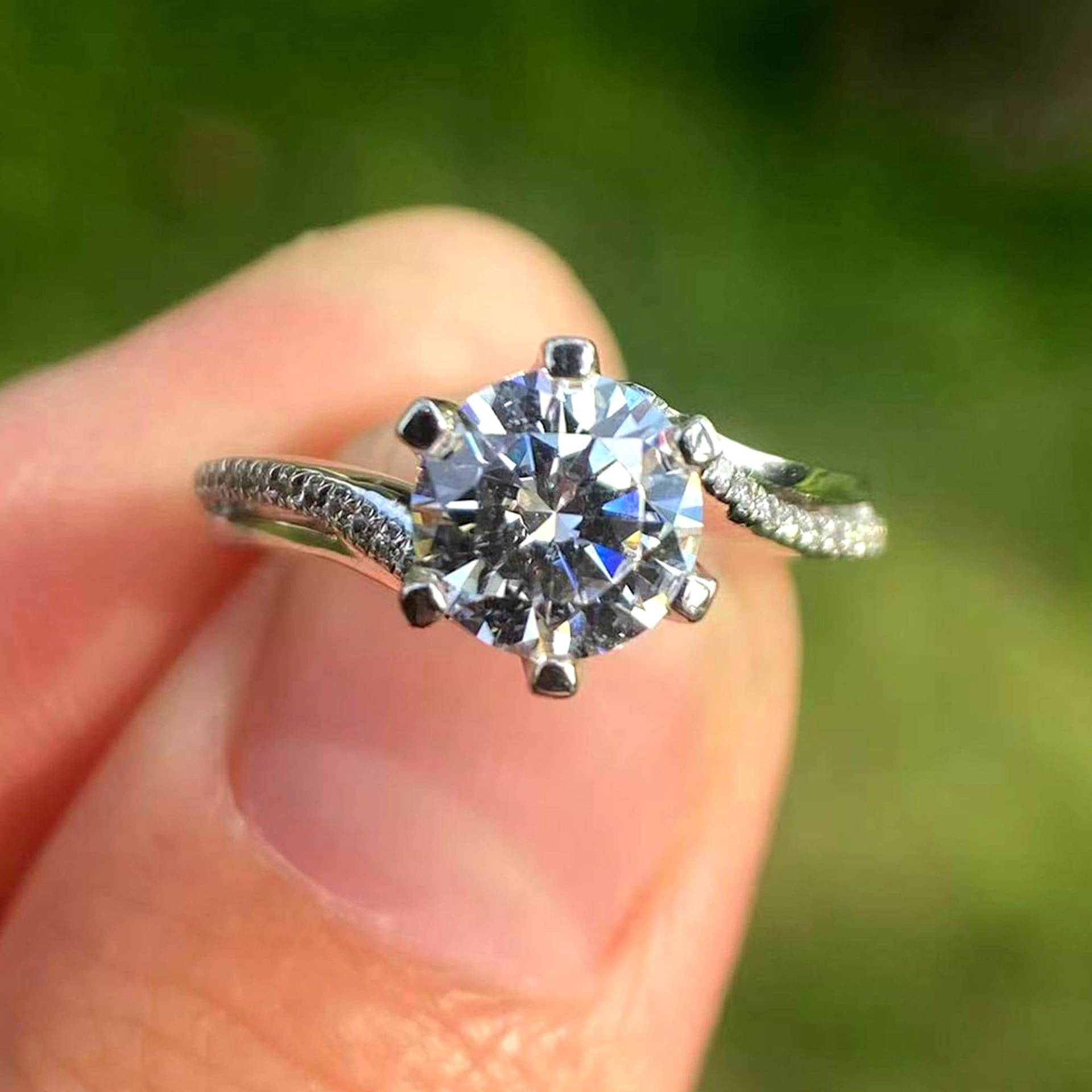 14K Weißgold-Semi Mount Ring 6.5 Mm Runder Diamant Akzent von Qrystaljewelry