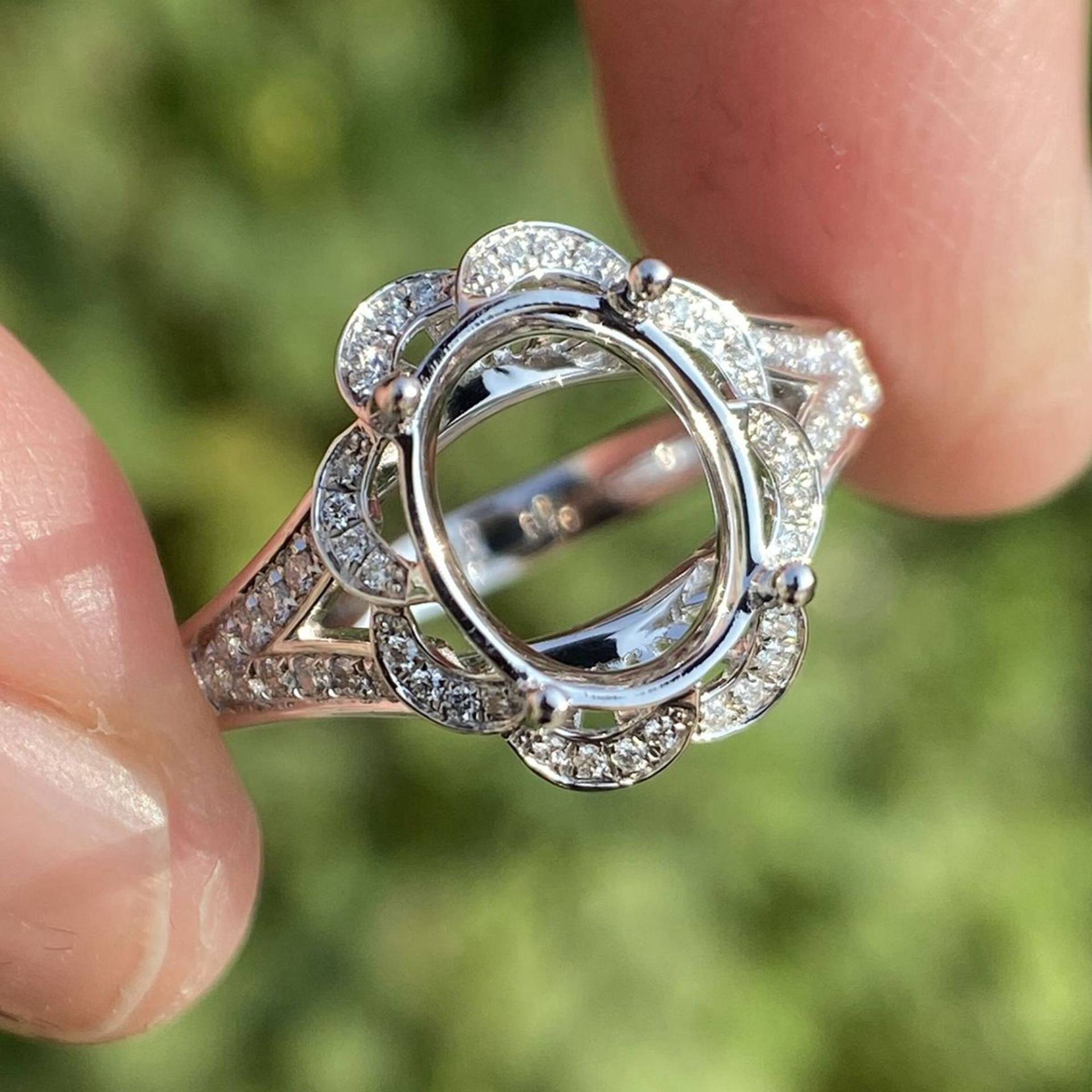 Blume Solid 14K Weißgold 8 X 10 Mm Oval Form Mode Semi Mount Ring/Diamant von Qrystaljewelry