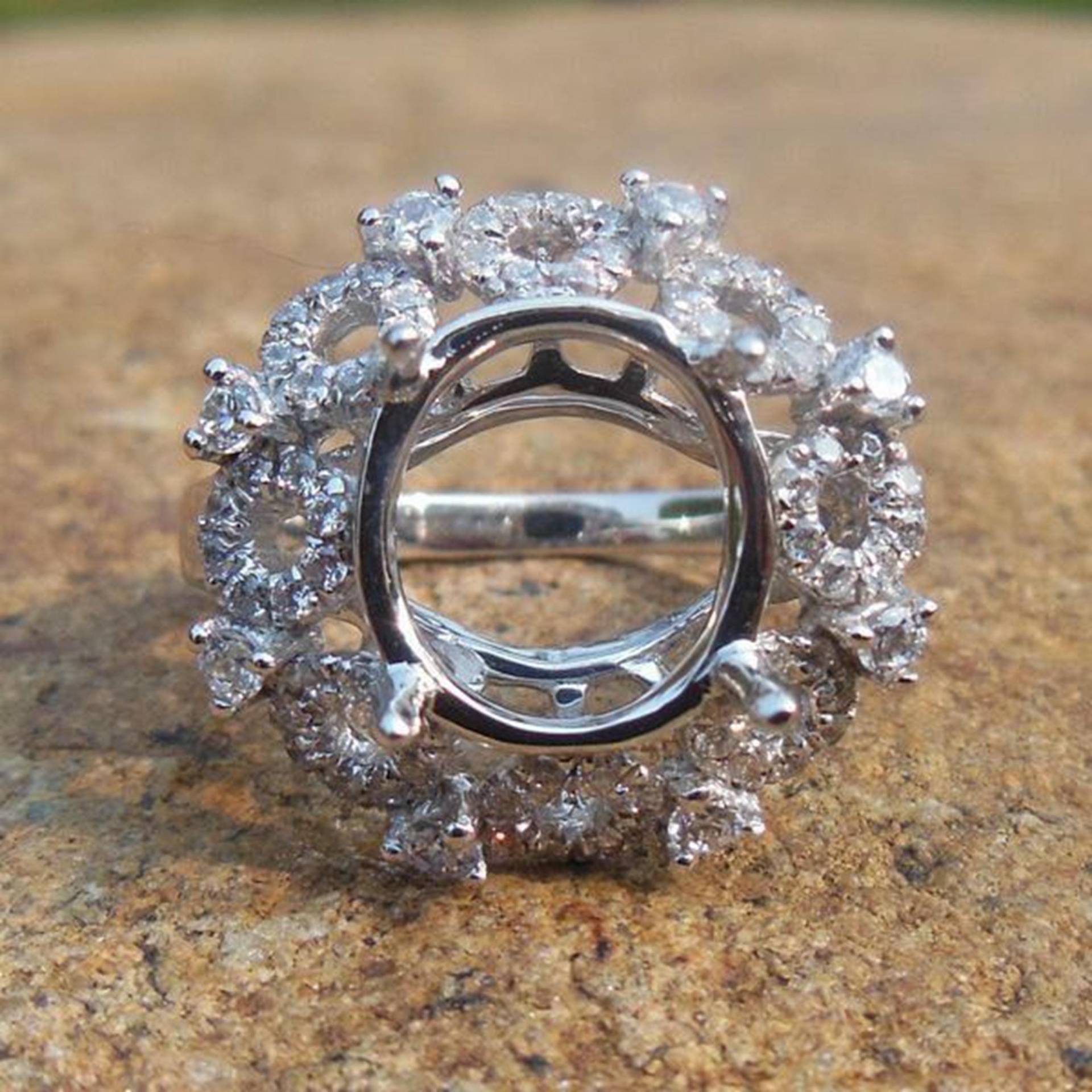 Blumenform Oval 9 X 11 Mm Solid 14K Weißgold Mode Semi Mount Ring/Diamantring von Qrystaljewelry