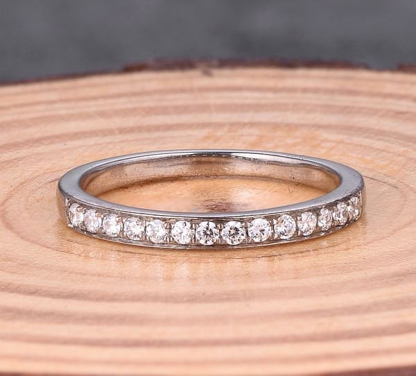 Hochzeitsband, Massiver 14K Weißgold Modering, Diamantband von Qrystaljewelry