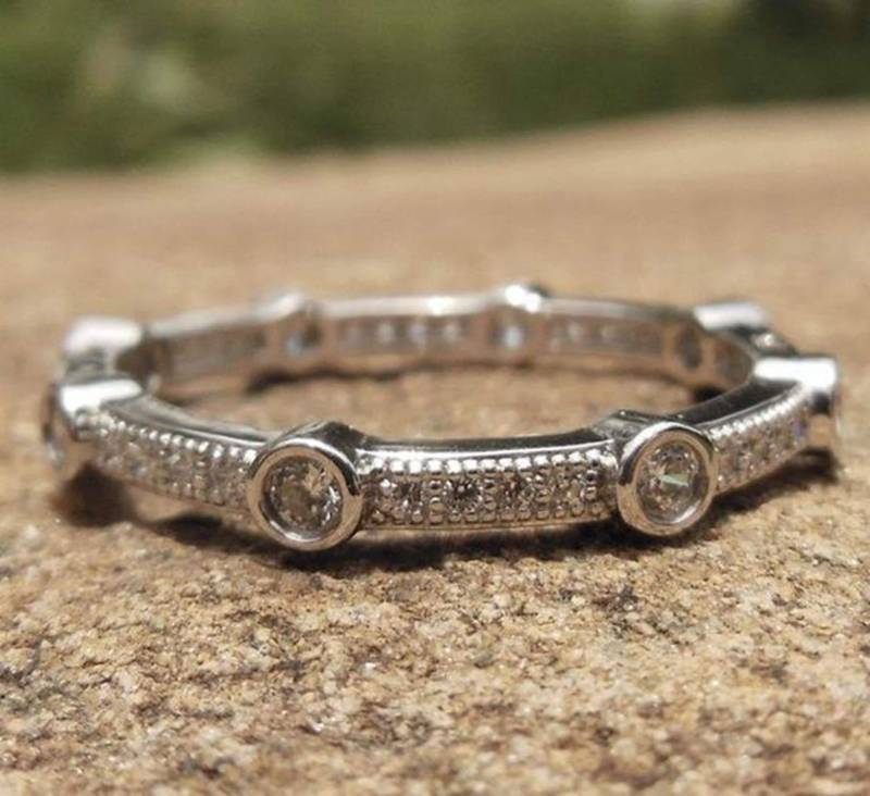 Massiver 14K Weißgold Modering/Diamantring Ehering von Qrystaljewelry