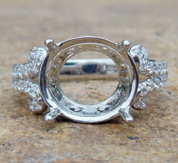 Ovale Form 10 X 12 Mm in Massivem 14K Weißgold Mode Halb Montierten Ring/Diamantring von Qrystaljewelry