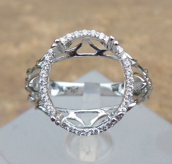 Ovaler 10 X 12 Mm Solider 14K Weißgold-Semi-Mount-Ring/Diamantring von Qrystaljewelry