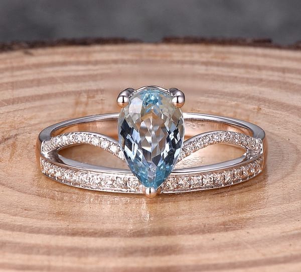 Pear Aquamarine Ring 14K Weißgold Diamant Akzent von Qrystaljewelry