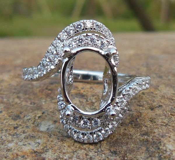 Solid14K Weißgold 7 X 9 Mm Oval Form Mode Semi Mount Ring/Diamant von Qrystaljewelry