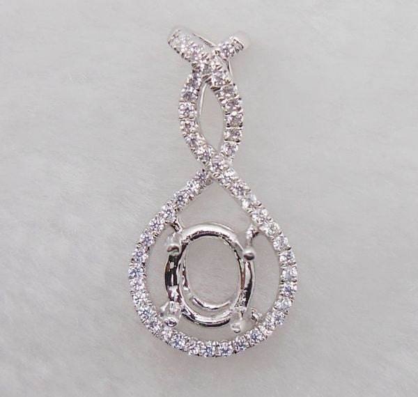 Solide 14K Weißgold Oval Form 6 X 8 Mm Anhänger, Anhänger Setting von Qrystaljewelry